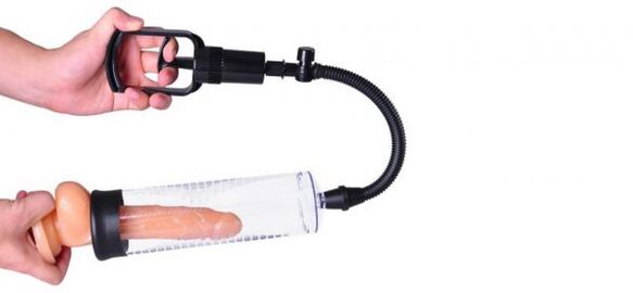 Augmenter un pénis avec une pompe à vide