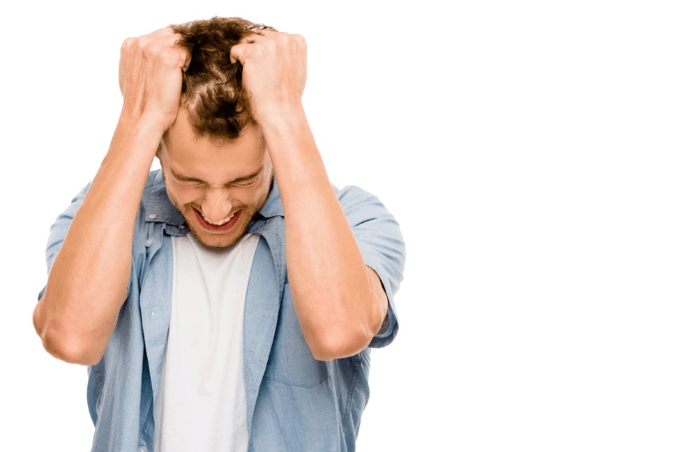 Un homme est contrarié par son petit pénis, comment l'agrandir avec une buse